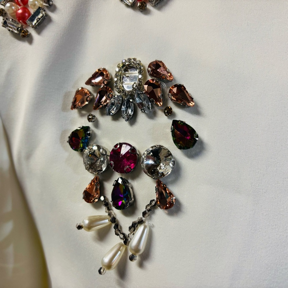 NWT❤️ Amirah White Crystal Embellished Set-Sz M (10-12) - Picture 4 of 8